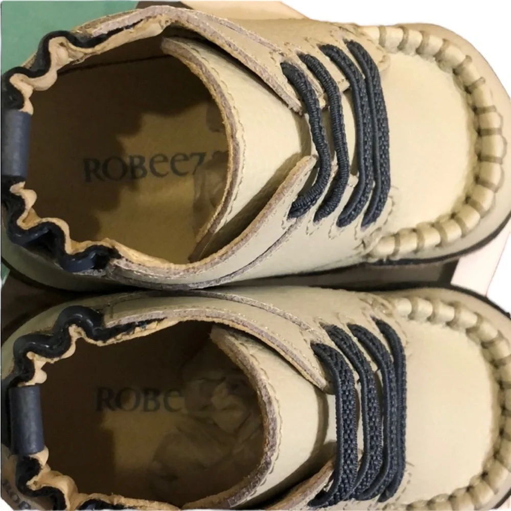 Robeez Mini Shoez Light Grey Boots